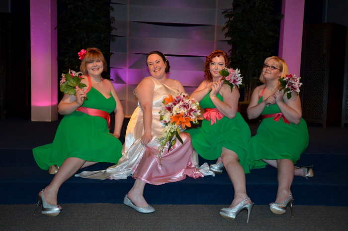 Introverted Couple + Video Games = Amazing Plus Size Wedding by FionaLorne Photography
