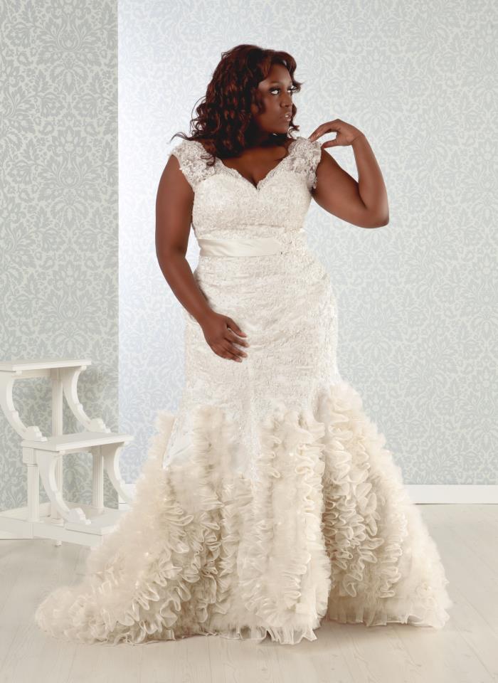 Christian siriano sale plus size bridal