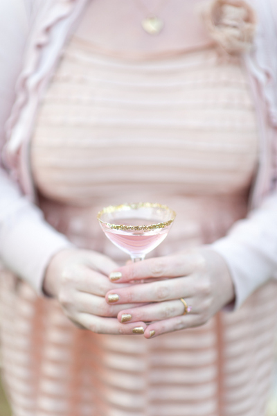{Styled Shoot} Pink, Gold and Lace for a Plus Size Diva