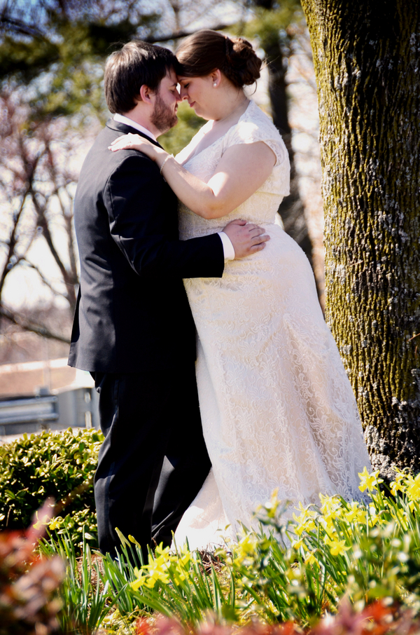 {Real Plus Size Wedding} NC Outdoor Wedding with a Stunning Lace Dress