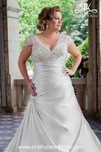 plus size bride