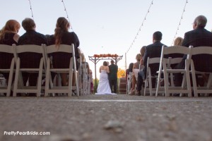 plus size bride, curvy bride, fall wedding