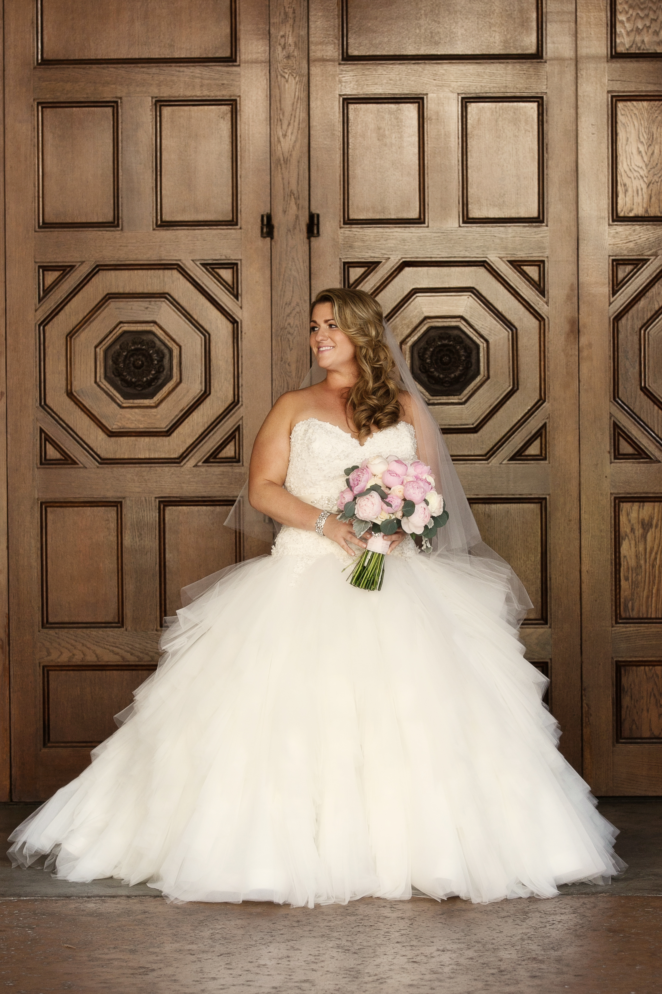 plus size bride, bridal magazine