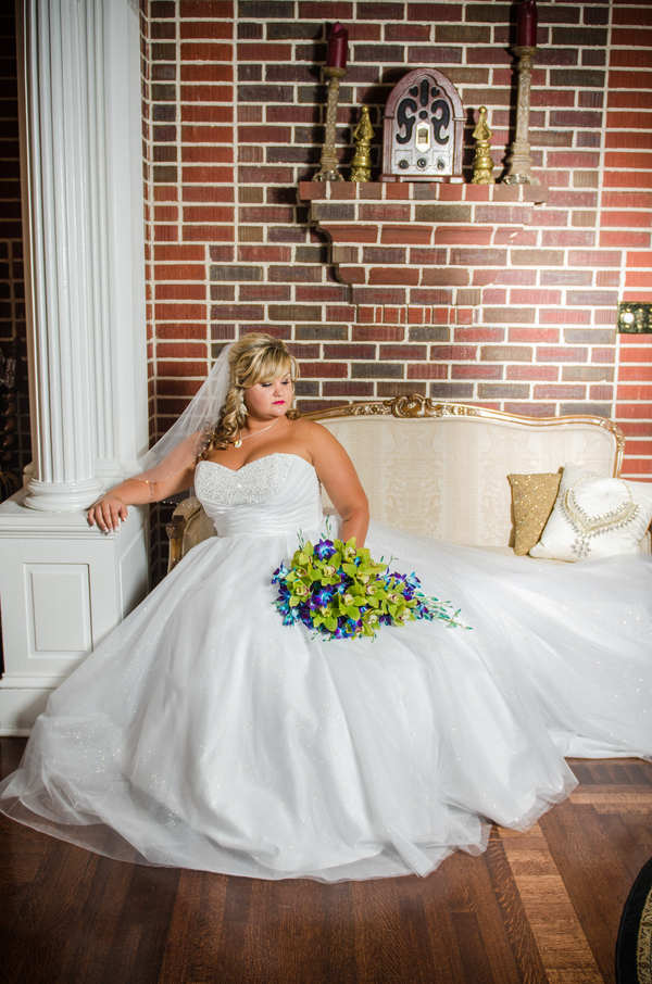 plus size bride, curvy brides 