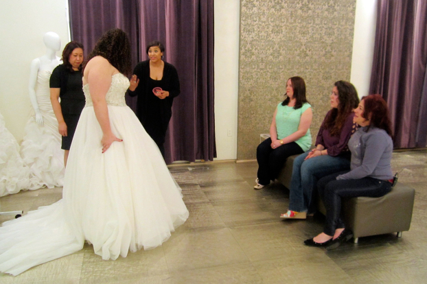 plus size bride, curvy brides, curvaceous couture bridal salon