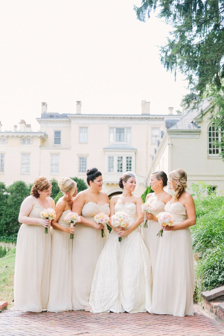 {Wedding Tip Thursday} Top 3 Tips On How To Pick A Bridesmaids Dresses for All Sizes