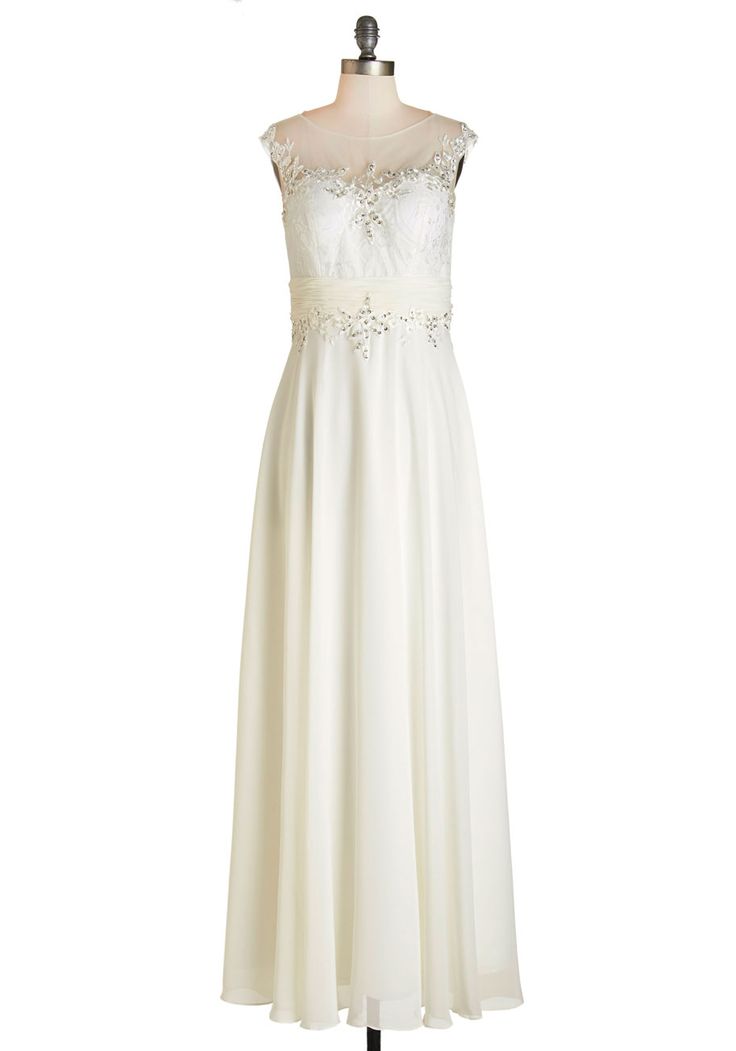 {Fashion Friday} Plus Size Wedding Dress Under $250 from ModCloth
