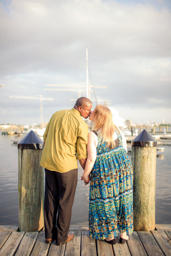 Munden__TY_Photography_MundenNorfolkVirginiaWatersideBelovedCouplesPhotographer22_low