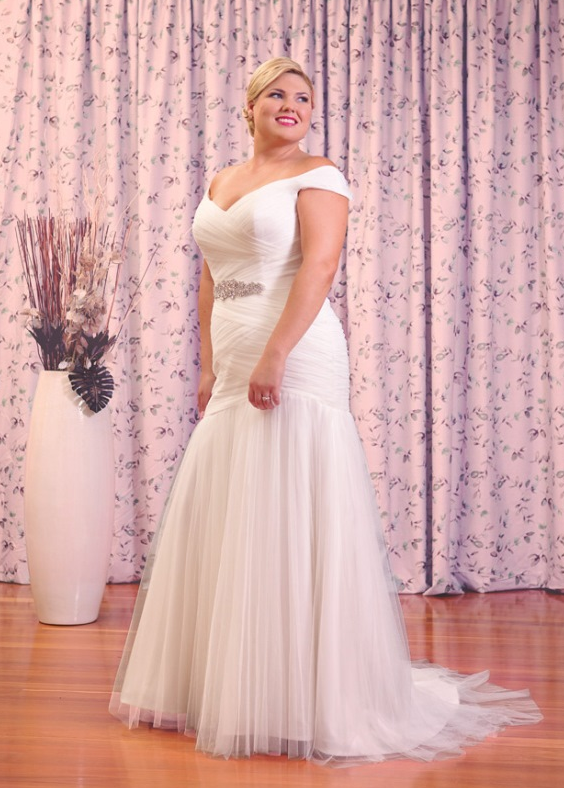 {Plus Size Wedding Dress of the Day} Essense of Australia