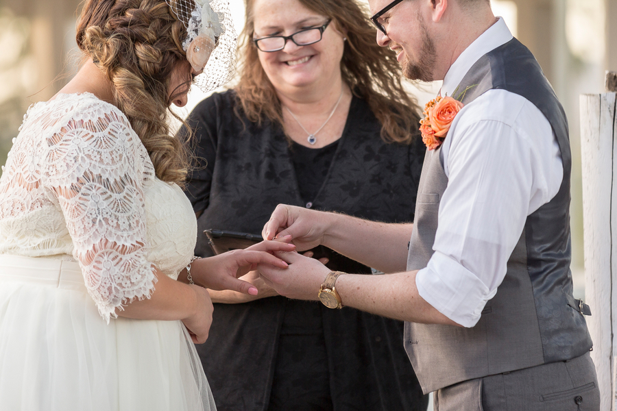 plus size bride, curvy brides, pretty pear bride 