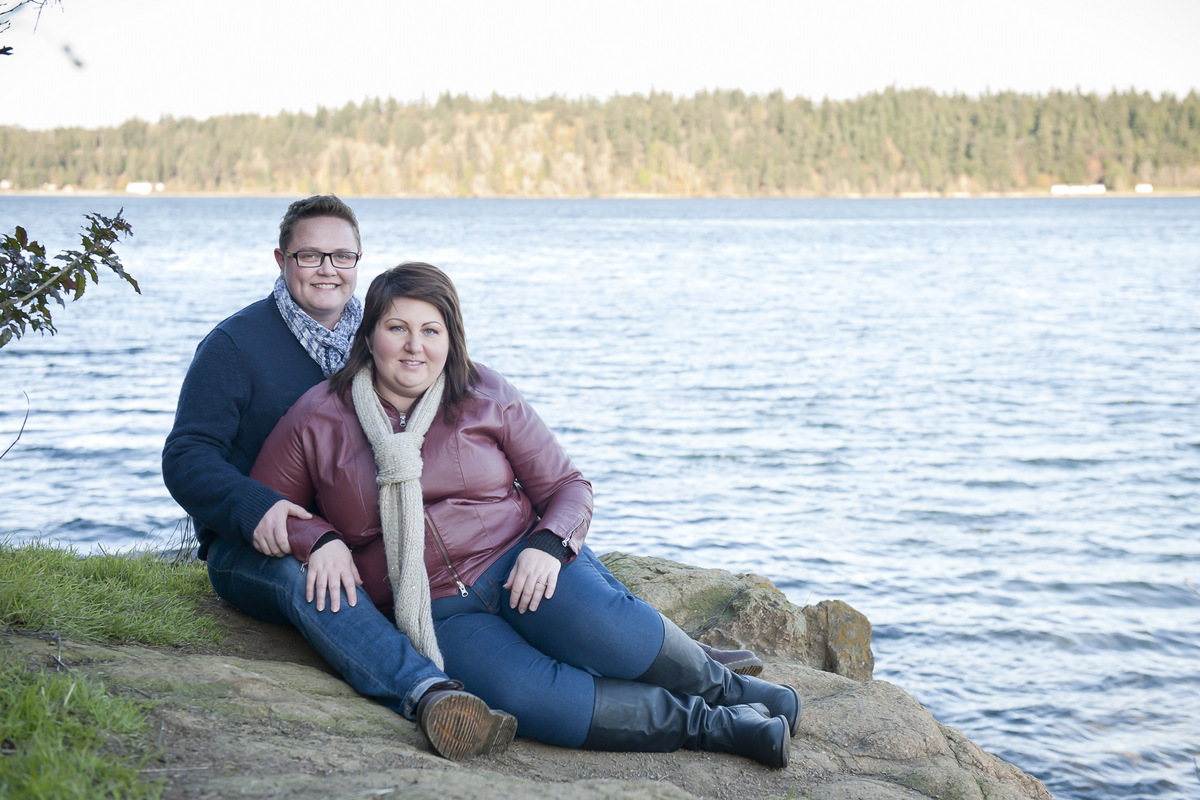 {Real Curvy Engagement} Love By The Water | Lemonade Photography
