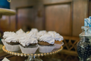 wedding cake, wedding cupcakes