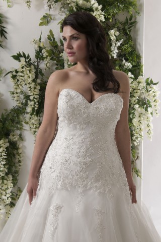 Callista Bridal, plus size bridal gowns,