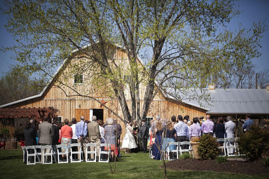 plus size bride, curvy bride, pretty pear bride 