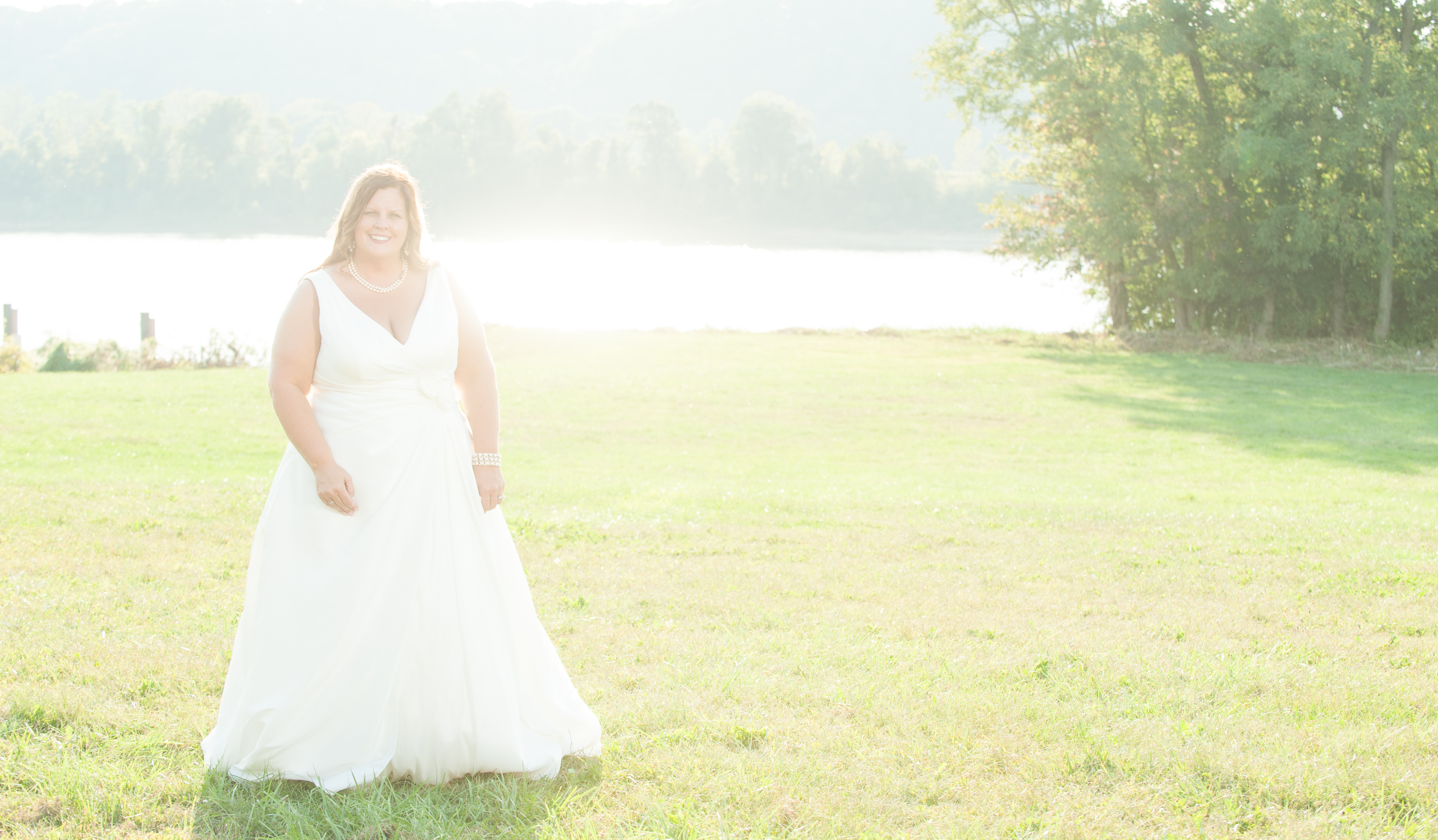 {Real Plus Size Wedding} Rocker Themed River Wedding in Kentucky | Steve White Photos