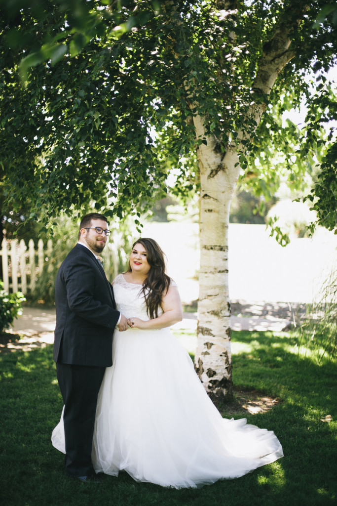 Mint and Peach Garden Wedding with a stunning curvy bride