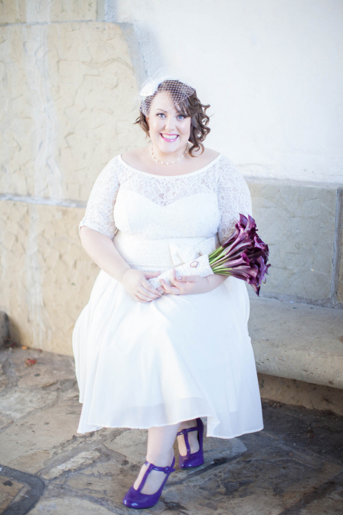 plus size bride in a modern vintage courthouse wedding 