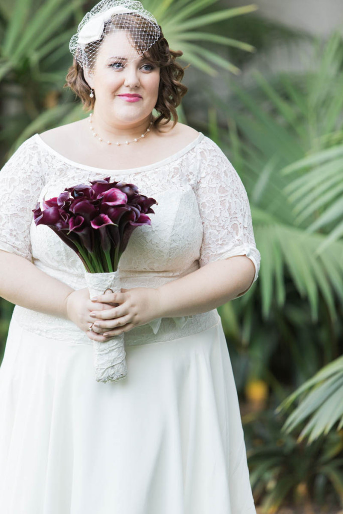 plus size bride in a modern vintage courthouse wedding 