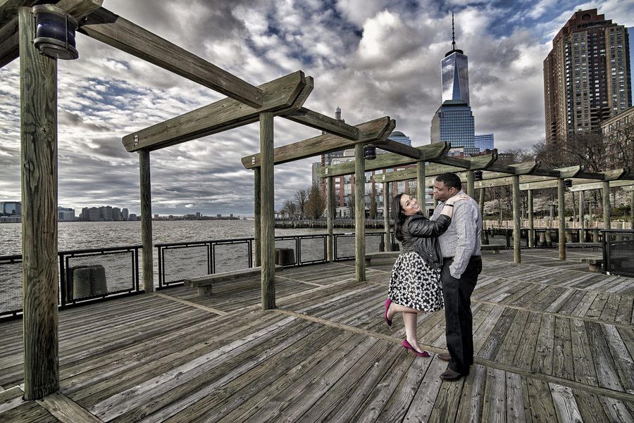 {Curvy Engagement} Battery Park Engagement | Pretty Pear Bride 