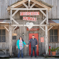 {Real Curvy Engagement} Firehouse Saloon Engagement Session in Texas | Stacy Anderson Photography