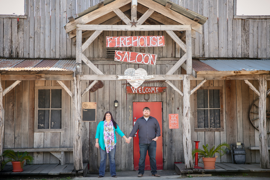 {Real Curvy Engagement} Firehouse Saloon Engagement Session in Texas | Stacy Anderson Photography