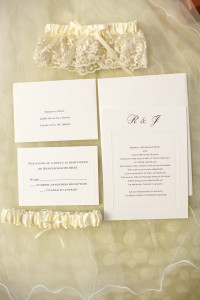 Curvy Romance in the Woods | Pretty Pear Bride
