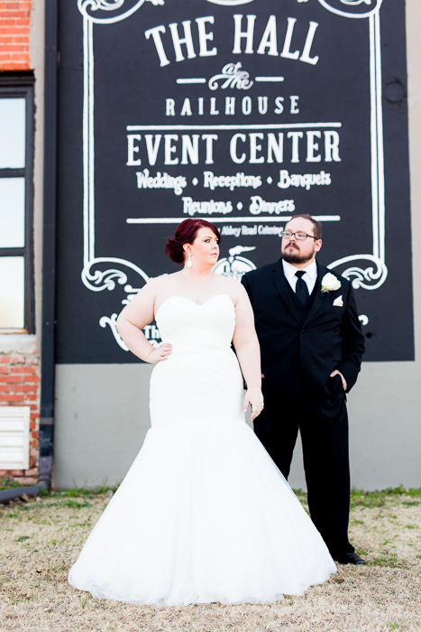 {Real Plus Size Wedding} Art Deco Wedding with Pops of Blush and Gold | Ashely Porton