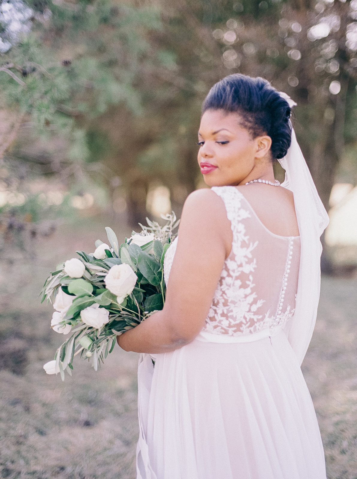 View More: http://nikkisanterre.pass.us/pretty-pear-bride-feature-sneakpeek