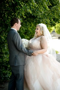 {Real Plus Size Wedding} Pretty in Pink Winery Wedding in Ontario | HRM Photography | Pretty Pear Bride