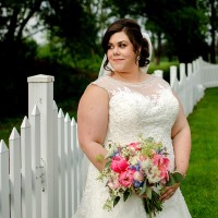 {Real Wedding} Springtime Country Club Wedding | Kat/Eye Studios | Pretty Pear Bride