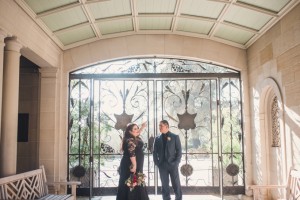 {Engagement} Greystone Mansion Engagement in California | Sun and Sparrow Photography | Pretty Pear Bride
