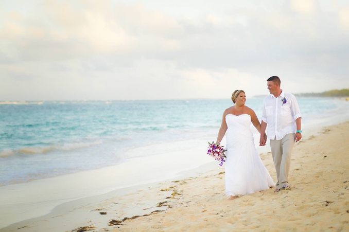 Real Wedding | Intimate Destination Wedding in Punta Cana | Tropical Studios | Pretty Pear Bride