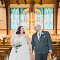 Real Wedding | Pastel Wedding in Wisconsin | Larissa Marie Photography | Pretty Pear Bride