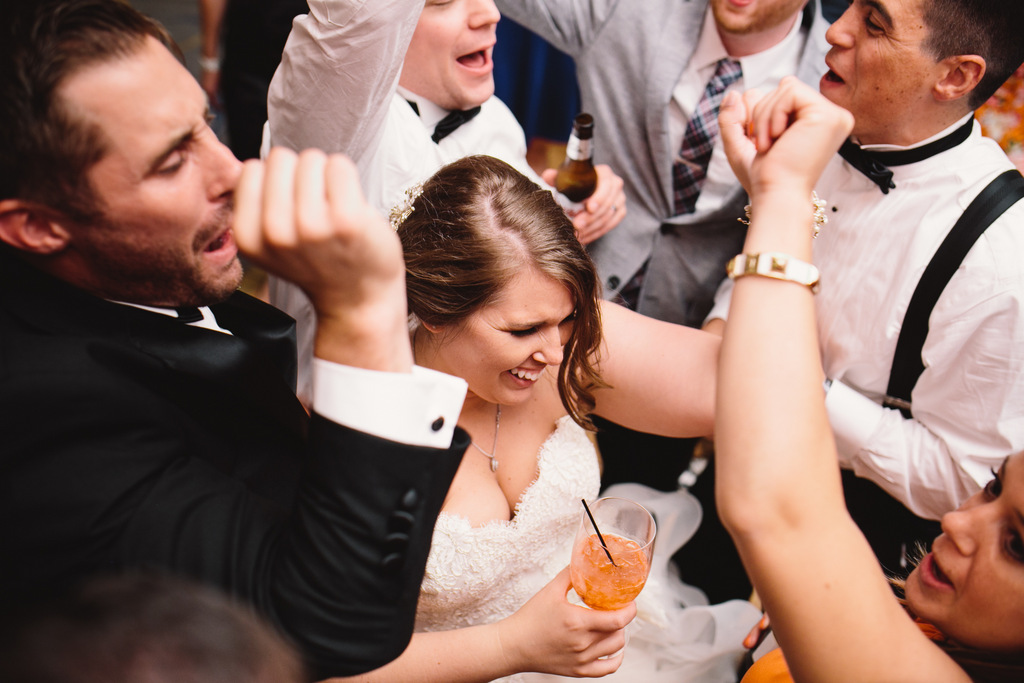 REAL WEDDING | Indianapolis Downtown Wedding | Jennifer Van Elk Photography | Pretty Pear Bride