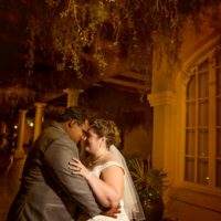 REAL WEDDING | Blue and Gold Arizona Golf Resort Wedding | Laura Gordillo Photography | Pretty Pear Bride