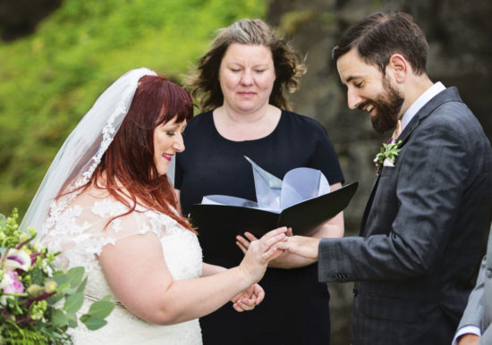 REAL WEDDING | GOLD, GRAY AND BLUSH ICELAND WEDDING | Christina Barnum Photography | Pretty Pear Bride