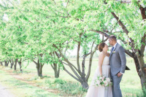 REAL WEDDING | Intimate Rustic Vintage Wedding in Ontario | Samantha Ong Photography | Pretty Pear Bride
