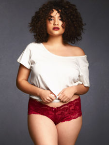 Valentine's Day Lingerie from Hips & Curves for a Sexy Evening | Pretty Pear Bride