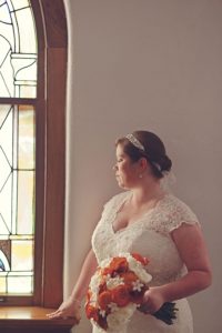 REAL WEDDING | Navy and Orange Fall Wedding in Ohio | Sara Babcock Photography | Pretty Pear Bride