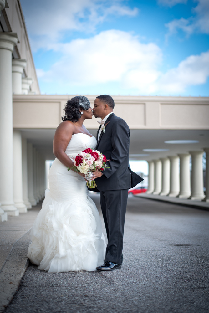 REAL WEDDING | GRAY, PINK AND RED WEDDING IN MARYLAND | TRENIQUE ARTISTRY | Pretty Pear Bride