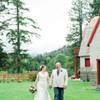 REAL WEDDING | Pine River Ranch Wedding in Washington | Misty C. Photography