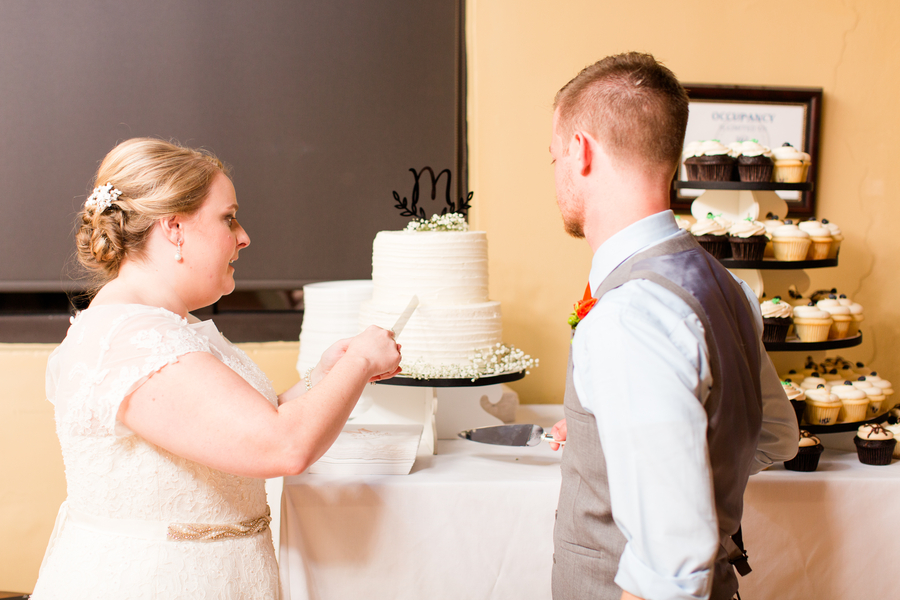 REAL WEDDING | Orange + Blue Wedding in Virginia | Bethanne Arthur Photography | Pretty Pear Bride