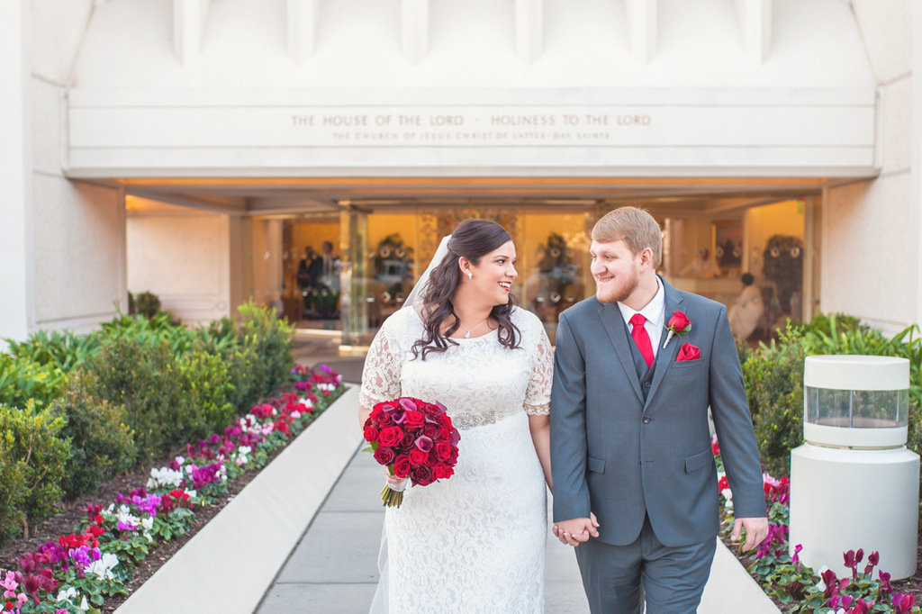 REAL WEDDING | Red and Grey Wedding in San Diego | Amy Golding Photography & Terina Matthews Photography | Pretty Pear Bride