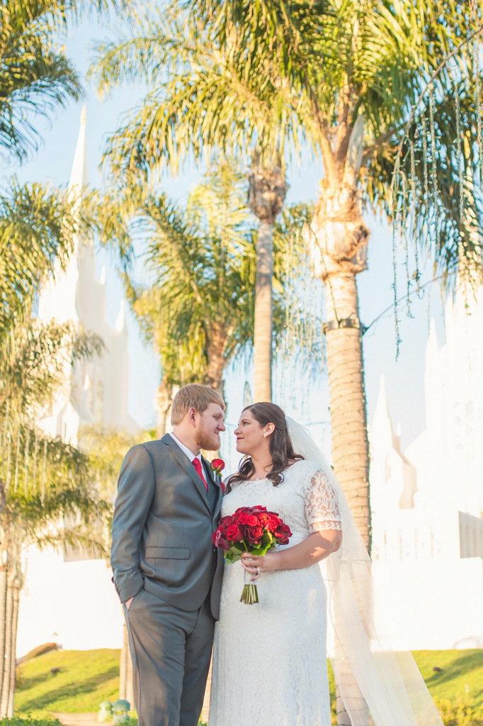 REAL WEDDING | Red and Grey Wedding in San Diego | Amy Golding Photography & Terina Matthews Photography | Pretty Pear Bride