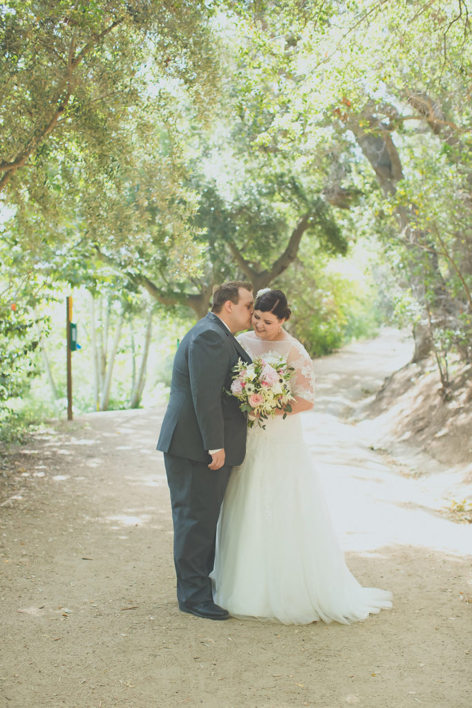 REAL WEDDING | DIY OUTDOOR WEDDING IN CALIFORNIA | David Nget Photography | Pretty Pear Bride