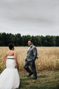 REAL WEDDING | Black, White and Copper Wedding in Maryland | Amanda Sutton Photography | Pretty Pear Bride