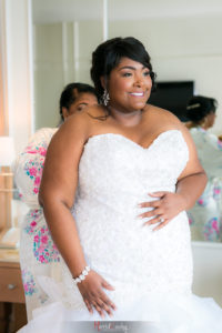 REAL WEDDING | WHITE, GOLD AND COBALT JAMAICAN DESTINATION WEDDING | Merrick Cousley Photography | Pretty Pear BrideREAL WEDDING | WHITE, GOLD AND COBALT JAMAICAN DESTINATION WEDDING | Merrick Cousley Photography | Pretty Pear Bride