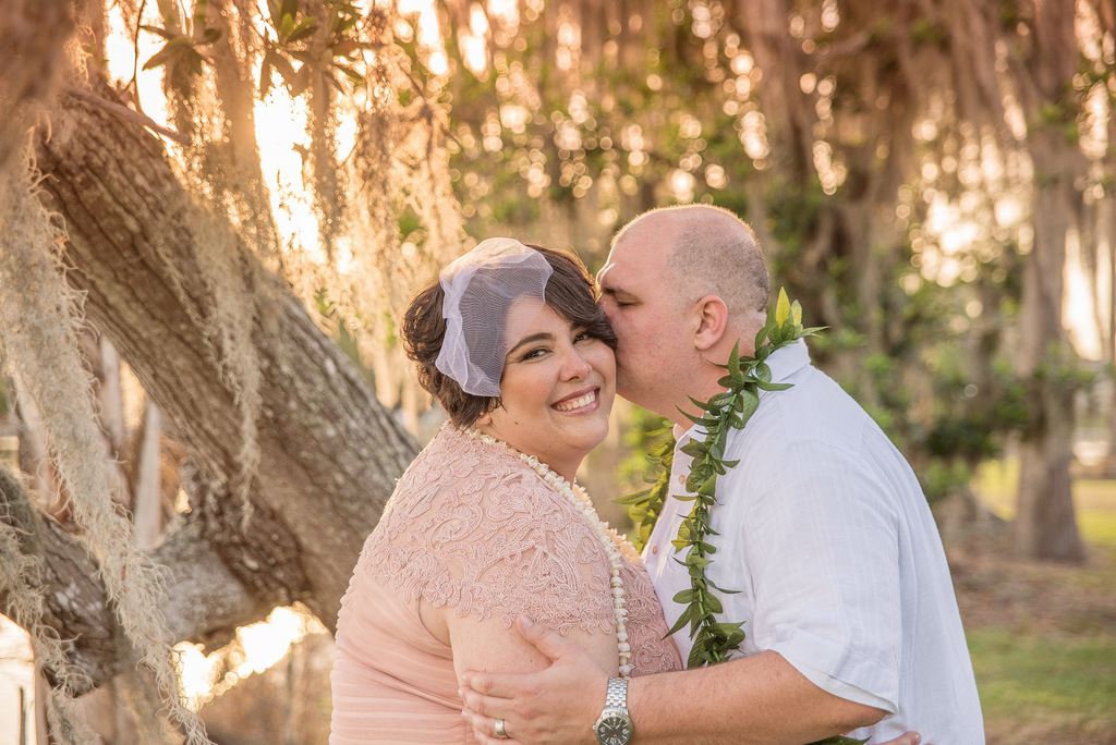 REAL WEDDING | Blush and Plum Tropical Florida Wedding | Kristen Marie Photography | Pretty Pear Bride