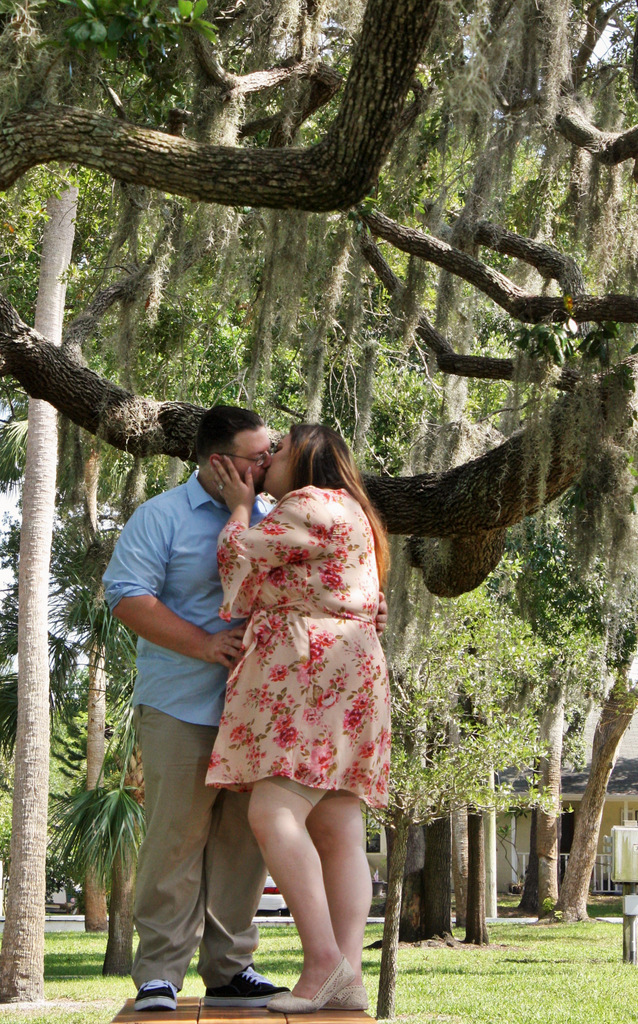 ENGAGEMENT | All Our Favorite Places in Florida | SDawson Photography | Pretty Pear Bride