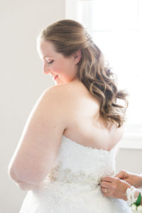 REAL WEDDING | ELEGANT AND INTIMATE CANADIAN WEDDING | Samantha Ong Photography | Pretty Pear Bride